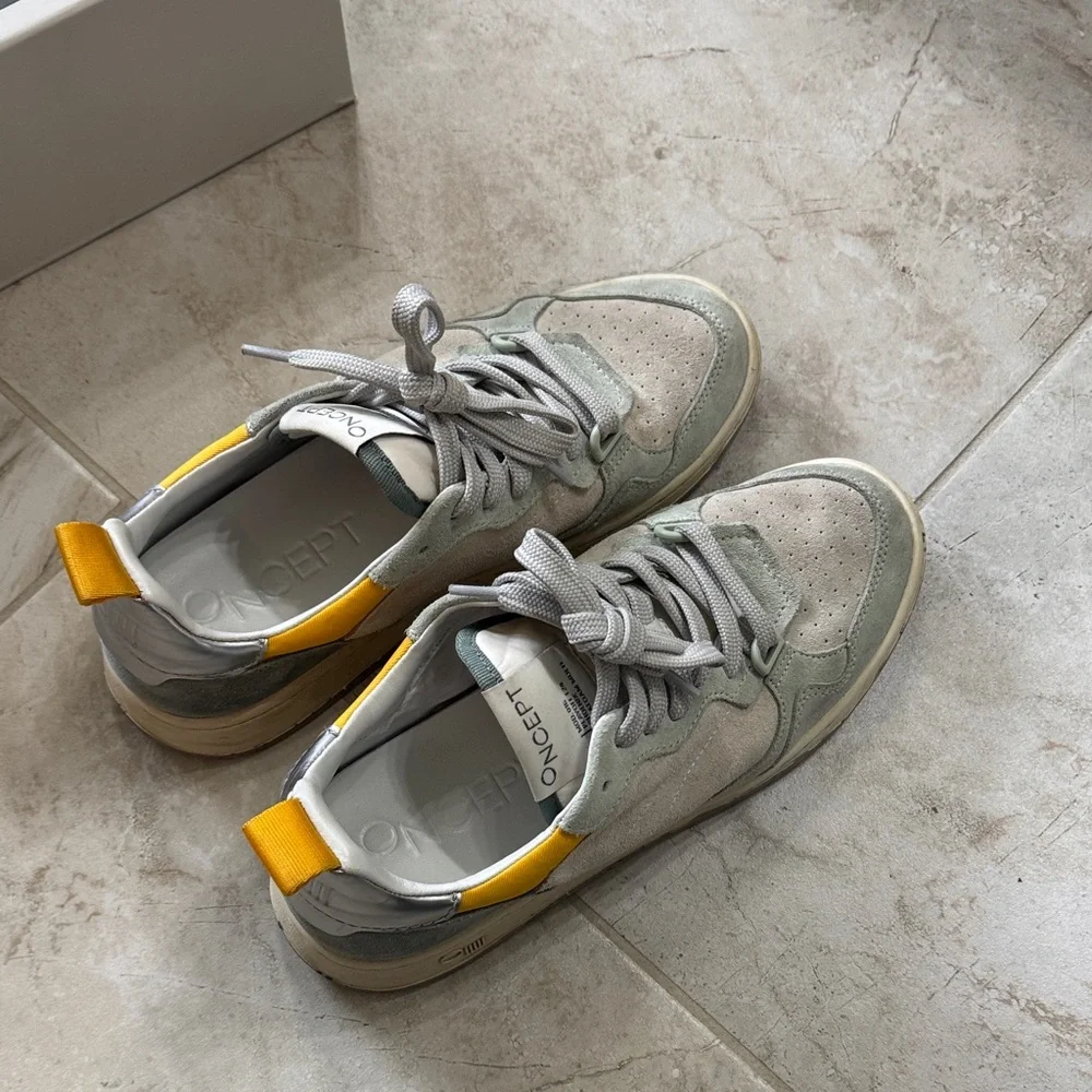 ONCEPT Women's Gray Sneakers with Yellow Accent - Low Top Casual